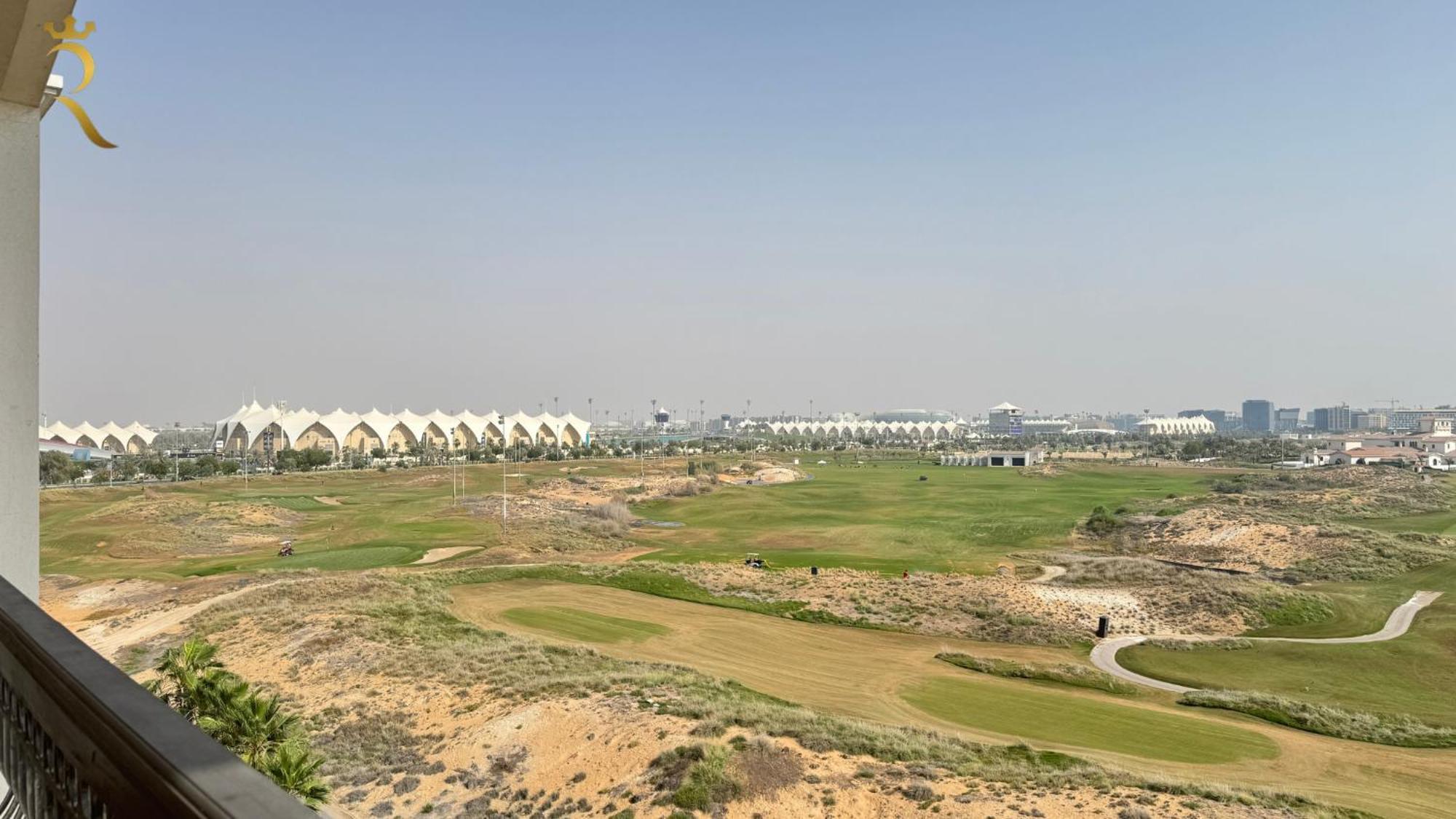 Modern 4br Spacious Family In Yas Island Apartment